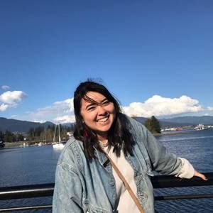 Meet your Posher, Claire